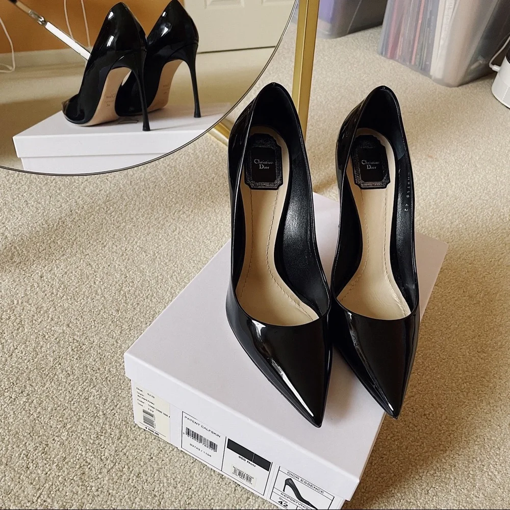 Dior Essence Calfskin Pumps - Picture 3 of 7